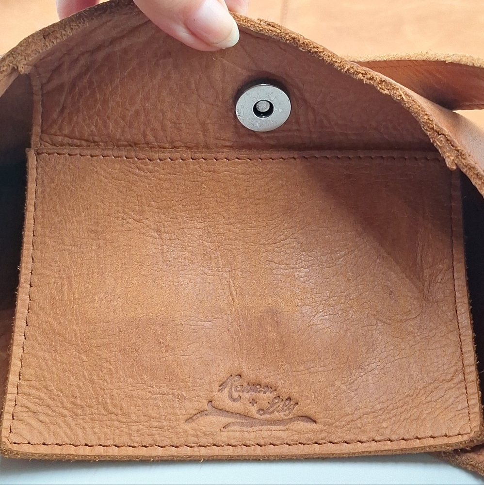 Raven + Lili Leather Magnolia Shoulder Bag - Picture 10 of 13